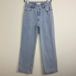 Abercrombie & Fitch Curve Love The 90's Relaxed
High Rise‎ Jean